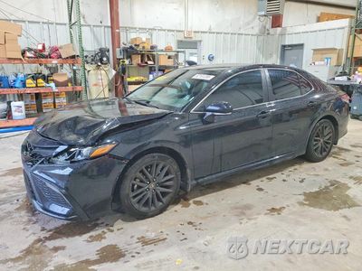 2022 TOYOTA CAMRY SE 4T1G11AK8NU713385 - główne zdjęcie licytacji z USA - miniatura