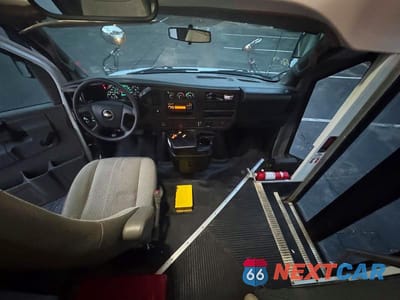 Zdjęcie 11 z 15 samochodu: 2017 CHEV EXPRESS G3500 VIN:1GB3GRBGXH1105601 - miniatura