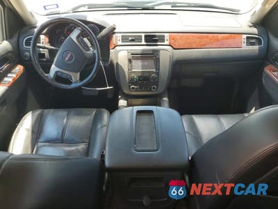Zdjęcie 8 z 12 samochodu: 2014 GMC SIERRA C2500 SLT VIN:1GT111CG0EF173330 - miniatura