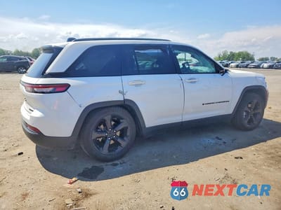 Trzecie zdjęcie samochodu z tyłu: 2023 JEEP GRAND CHEROKEE LIMITED VIN:1C4RJHBG9PC542235 - miniatura