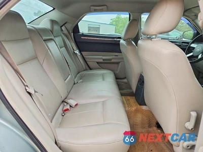 Zdjęcie 10 z 12 samochodu: 2005 CHRYSLER 300 TOURING VIN:2C3JA53GX5H667981 - miniatura