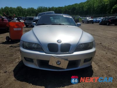 Piąte zdjęcie samochodu w środku: 2001 BMW Z3 VIN:WBACN33431LK47802 - miniatura