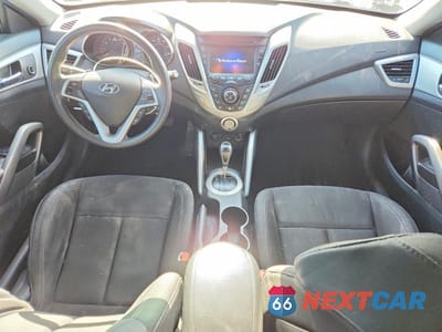 Zdjęcie 8 z 12 samochodu: 2014 HYUNDAI VELOSTER BASE VIN:KMHTC6ADXEU215079 - miniatura