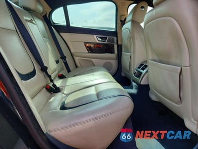 Zdjęcie 10 z 12 samochodu: 2012 JAGUAR XF PORTFOLIO VIN:SAJWA0HB2CLS27904 - miniatura