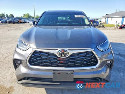 Piąte zdjęcie samochodu w środku: 2022 TOYOTA HIGHLANDER LE VIN:5TDBZRBH6NS575911 - miniatura