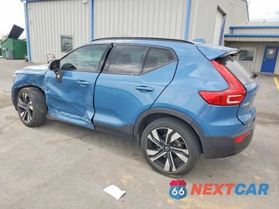 Drugie zdjęcie samochodu z przodu: 2023 VOLVO XC40 ULTIMATE VIN:YV4L12UX2P2023689 - miniatura