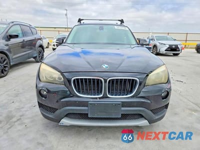 Piąte zdjęcie samochodu w środku: 2013 BMW X1 SDRIVE28I VIN:WBAVM1C57DVW44804 - miniatura