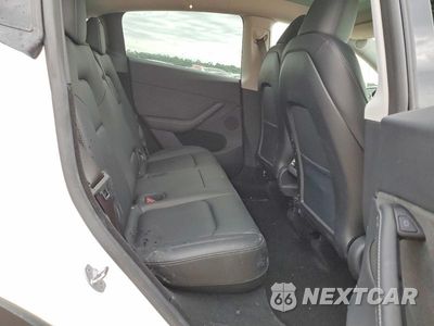 Zdjęcie 11 z 14 samochodu: 2023 TESLA MODEL Y VIN:7SAYGDEE3PA149167 - miniatura