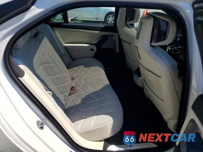 Zdjęcie 10 z 12 samochodu: 2023 BMW 740 I VIN:WBA23EH01PCM21670 - miniatura
