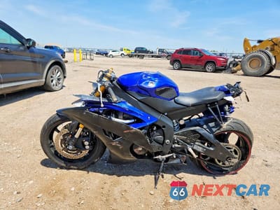 Trzecie zdjęcie samochodu z tyłu: 2016 YAMAHA YZFR6 VIN:JYARJ16E7GA035857 - miniatura