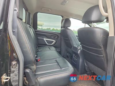 Zdjęcie 10 z 13 samochodu: 2017 NISSAN TITAN SV VIN:1N6AA1E6XHN540343 - miniatura