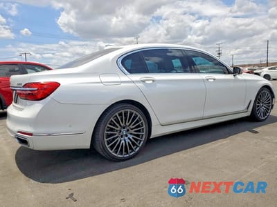 Trzecie zdjęcie samochodu z tyłu: 2019 BMW 740 I VIN:WBA7E2C54KB218532 - miniatura