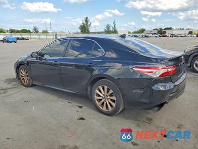 Drugie zdjęcie samochodu z przodu: 2019 TOYOTA CAMRY LE VIN:4T1B11HK6KU196910 - miniatura