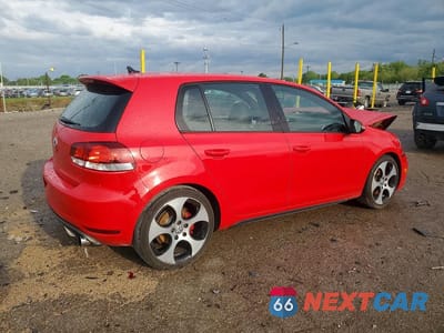 Trzecie zdjęcie samochodu z tyłu: 2013 VOLKSWAGEN GTI VIN:WVWHV7AJ7DW117856 - miniatura