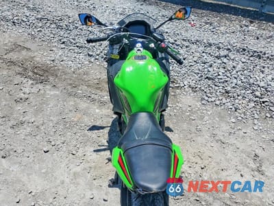 Zdjęcie 6 z 9 samochodu: 2024 KAWASAKI EX650 P VIN:ML5EXEP14RDAB9792 - miniatura