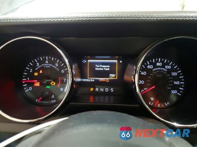 Zdjęcie 9 z 12 samochodu: 2015 FORD MUSTANG VIN:1FATP8EM9F5332202 - miniatura