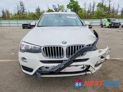 Piąte zdjęcie samochodu w środku: 2017 BMW X3 XDRIVE28I VIN:5UXWX9C33H0T25008 - miniatura