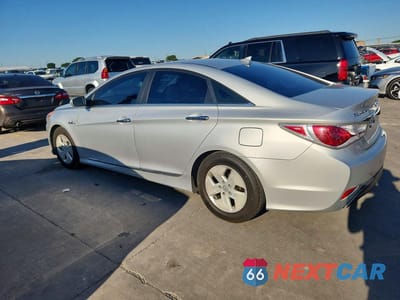 Drugie zdjęcie samochodu z przodu: 2012 HYUNDAI SONATA HYBRID VIN:KMHEC4A45CA031244 - miniatura