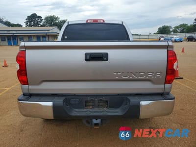 Zdjęcie 6 z 12 samochodu: 2017 TOYOTA TUNDRA CREWMAX SR5 VIN:5TFEW5F10HX218945 - miniatura