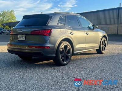 Czwarte zdjęcie samochodu z boku: 2019 AUDI SQ5 PRESTIGE VIN:WA1C4AFY4K2020158 - miniatura
