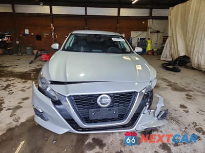 Piąte zdjęcie samochodu w środku: 2021 NISSAN ALTIMA S VIN:1N4BL4BV4MN378207 - miniatura