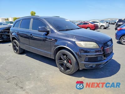 Czwarte zdjęcie samochodu z boku: 2013 AUDI Q7 PRESTIGE VIN:WA1DGAFE8DD007311 - miniatura