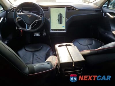 Zdjęcie 8 z 13 samochodu: 2013 TESLA MODEL S VIN:5YJSA1CP4DFP06951 - miniatura