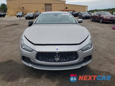 Piąte zdjęcie samochodu w środku: 2014 MASERATI GHIBLI S VIN:ZAM57RTA5E1087823 - miniatura