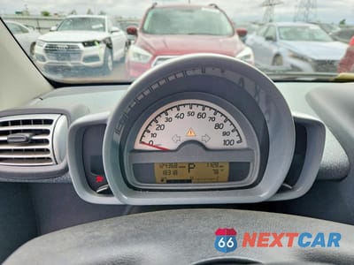 Zdjęcie 9 z 12 samochodu: 2009 SMART FORTWO PURE VIN:WMEEJ31X19K290798 - miniatura