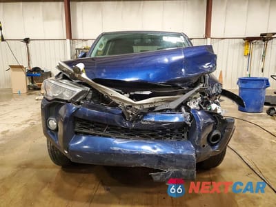 Piąte zdjęcie samochodu w środku: 2018 TOYOTA 4RUNNER SR5 PREMIUM VIN:JTEBU5JR7J5558225 - miniatura