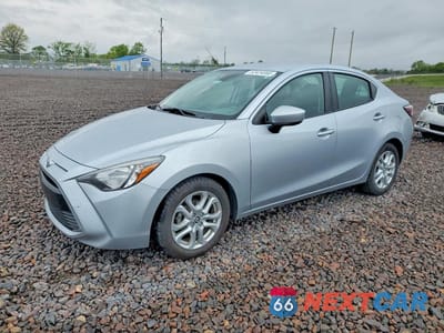 2017 TOYOTA YARIS IA BASE 3MYDLBYV0HY179289 - główne zdjęcie licytacji z USA - miniatura