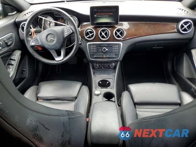 Zdjęcie 8 z 12 samochodu: 2016 MERCEDES-BENZ CLA 250 VIN:WDDSJ4EB0GN380631 - miniatura