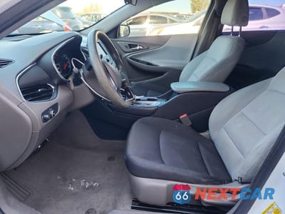 Zdjęcie 7 z 13 samochodu: 2016 CHEVROLET MALIBU LS VIN:1G1ZB5ST5GF346003 - miniatura