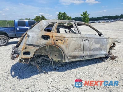 Trzecie zdjęcie samochodu z tyłu: 2021 AUDI Q5 PREMIUM VIN:WA1AAAFY7M2003633 - miniatura