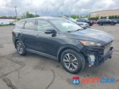 Czwarte zdjęcie samochodu z boku: 2019 KIA SORENTO EX V6 VIN:5XYPH4A53KG457598 - miniatura