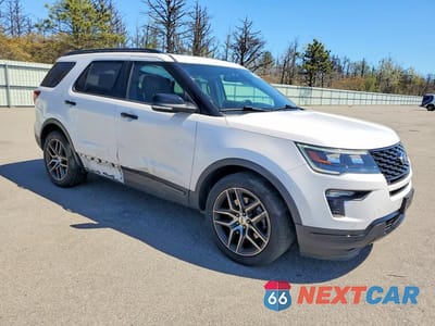 Czwarte zdjęcie samochodu z boku: 2018 FORD EXPLORER SPORT VIN:1FM5K8GT6JGB37401 - miniatura