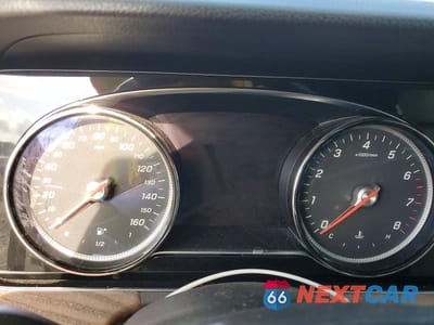 Zdjęcie 9 z 12 samochodu: 2017 MERCEDES-BENZ E 300 4MATIC VIN:WDDZF4KB0HA162122 - miniatura