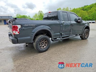Trzecie zdjęcie samochodu z tyłu: 2017 FORD F150 SUPER CAB VIN:1FTFX1EGXHKC00076 - miniatura