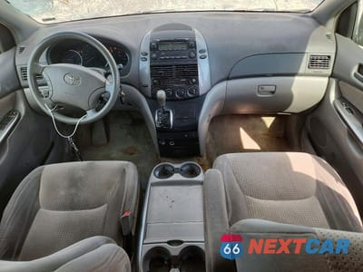 Zdjęcie 8 z 13 samochodu: 2010 TOYOTA SIENNA LE 7-PASSENGER VIN:5TDKK4CC9AS320397 - miniatura