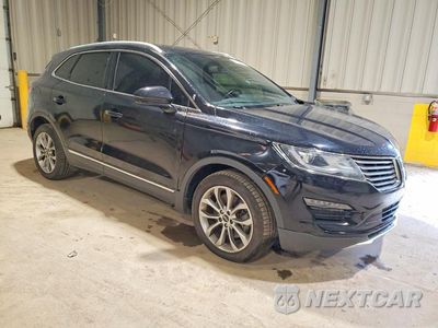 Czwarte zdjęcie samochodu z boku: 2018 LINCOLN MKC SELECT VIN:5LMCJ2D93HUL71486 - miniatura