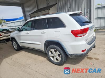 Drugie zdjęcie samochodu z przodu: 2013 JEEP GRAND CHEROKEE LAREDO VIN:1C4RJFAT4DC576534 - miniatura