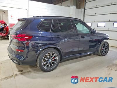Trzecie zdjęcie samochodu z tyłu: 2025 BMW X5 XDRIVE50E VIN:5UX43EU00S9Z15489 - miniatura