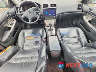 Zdjęcie 8 z 12 samochodu: 2005 HONDA ACCORD EX VIN:1HGCM56845A186169 - miniatura