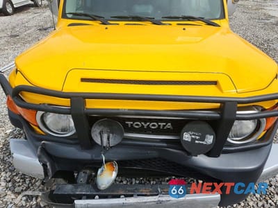 Zdjęcie 12 z 13 samochodu: 2007 TOYOTA FJ CRUISER BASE VIN:JTEBU11F370078042 - miniatura
