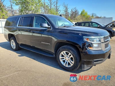 Czwarte zdjęcie samochodu z boku: 2019 CHEVROLET SUBURBAN K1500 LT VIN:1GNSKHKC7KR139914 - miniatura