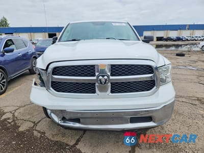 Piąte zdjęcie samochodu w środku: 2019 RAM 1500 CLASSIC SLT VIN:1C6RR7LT9KS550033 - miniatura
