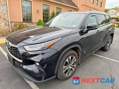 2022 TOYOTA HIGHLANDER XLE 5TDGZRBH5NS591314 - główne zdjęcie licytacji z USA - miniatura