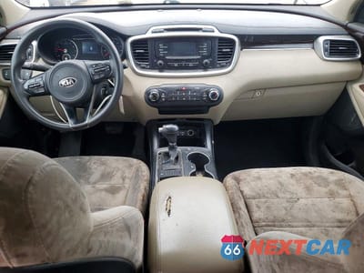 Zdjęcie 8 z 12 samochodu: 2018 KIA SORENTO LX V6 VIN:5XYPG4A50JG375748 - miniatura