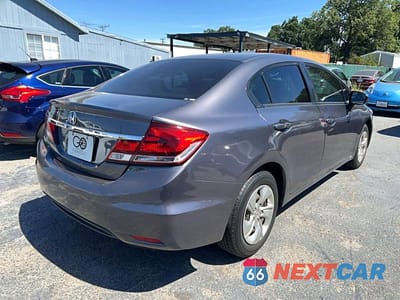 Czwarte zdjęcie samochodu z boku: 2015 HONDA CIVIC LX VIN:19XFB2F55FE013054 - miniatura