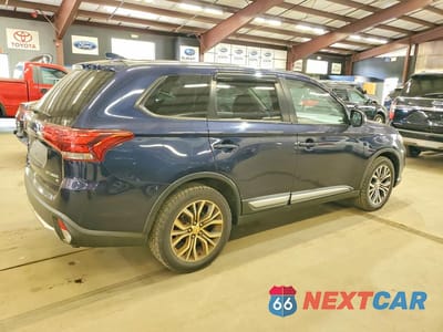 Trzecie zdjęcie samochodu z tyłu: 2017 MITSUBISHI OUTLANDER SE VIN:JA4AZ3A39HZ056542 - miniatura